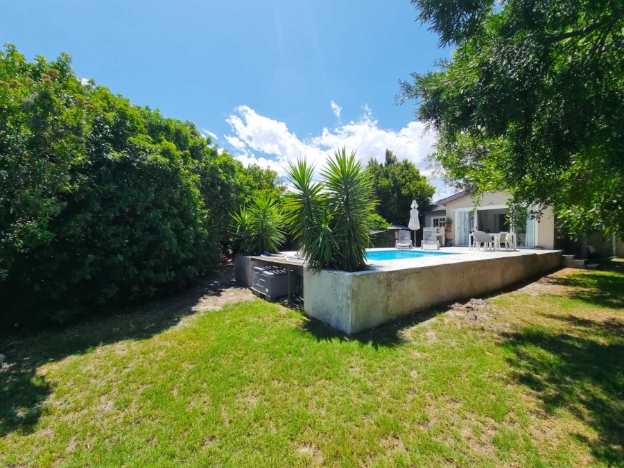 4 Bedroom Property for Sale in Sandbaai Western Cape